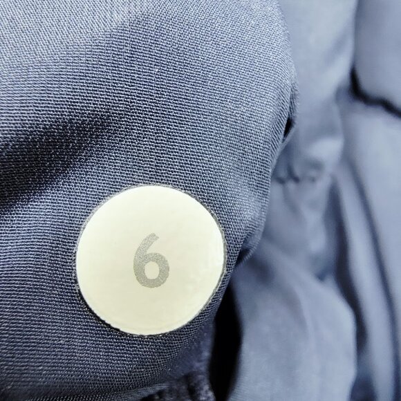 Lululemon Women's Inkwell Fluffed Up Goose Down Full-Zip Puffer Vest Size 6 - Picture 4 of 7